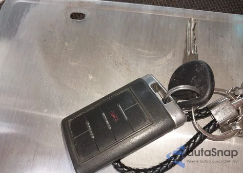 2011 Cadillac Escalade Esv Platinum Edition z USA, uszkodzony, nr VIN 1GYS4KEF0BR391553